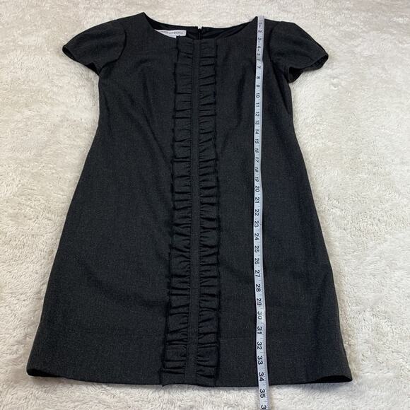 Maggy London black ruffle stripe shift dress, size 6 - Picture 4 of 7
